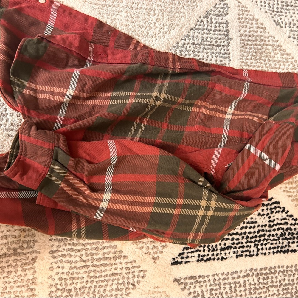 GAP: flannel green and red size small